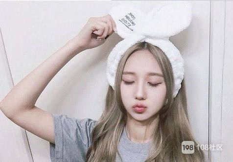 青木亞麻灰 低調(diào)奢華的發(fā)色新風尚